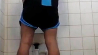 Bareback Amateur Anal in the Bathroom