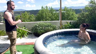 JacquieEtMichelTV Elektra Invites Her Gardener To The Party PP