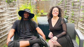 JacquieEtMichelTV Stella And Pam Stella Couples Her Desires With Those Of Pam PP