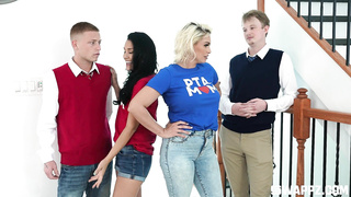 MomSwap Charli Phoenix And Jade Greene WRB