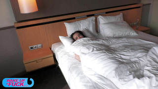 WakeUpNFuck E Olivia Zlota NBQ