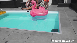 FamilyScrew Mia Trejsi Mini Mitzix And Linda Caprice Part WRB