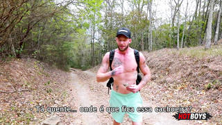 HotBoys –Trilha do cu(ul)!– Guillaume Wayne And Julin