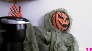 BrattySis Angel Gostosa Stepsisters Halloween Treat Is My Dick WRB
