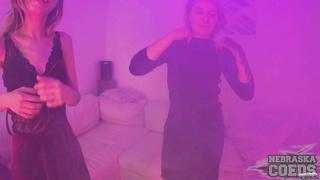 NebraskaCoeds Brille And Poppy WRB