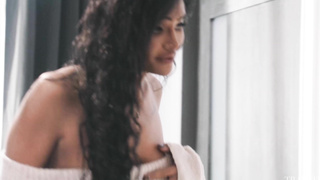 Transfixed Victoria Grant, Lilly Bell