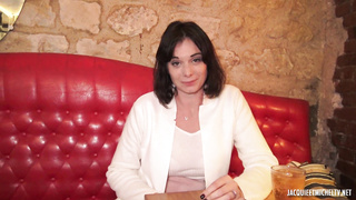 JacquieEtMichelTV Lisa Childminder