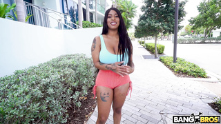 AssParade Paris The Muse