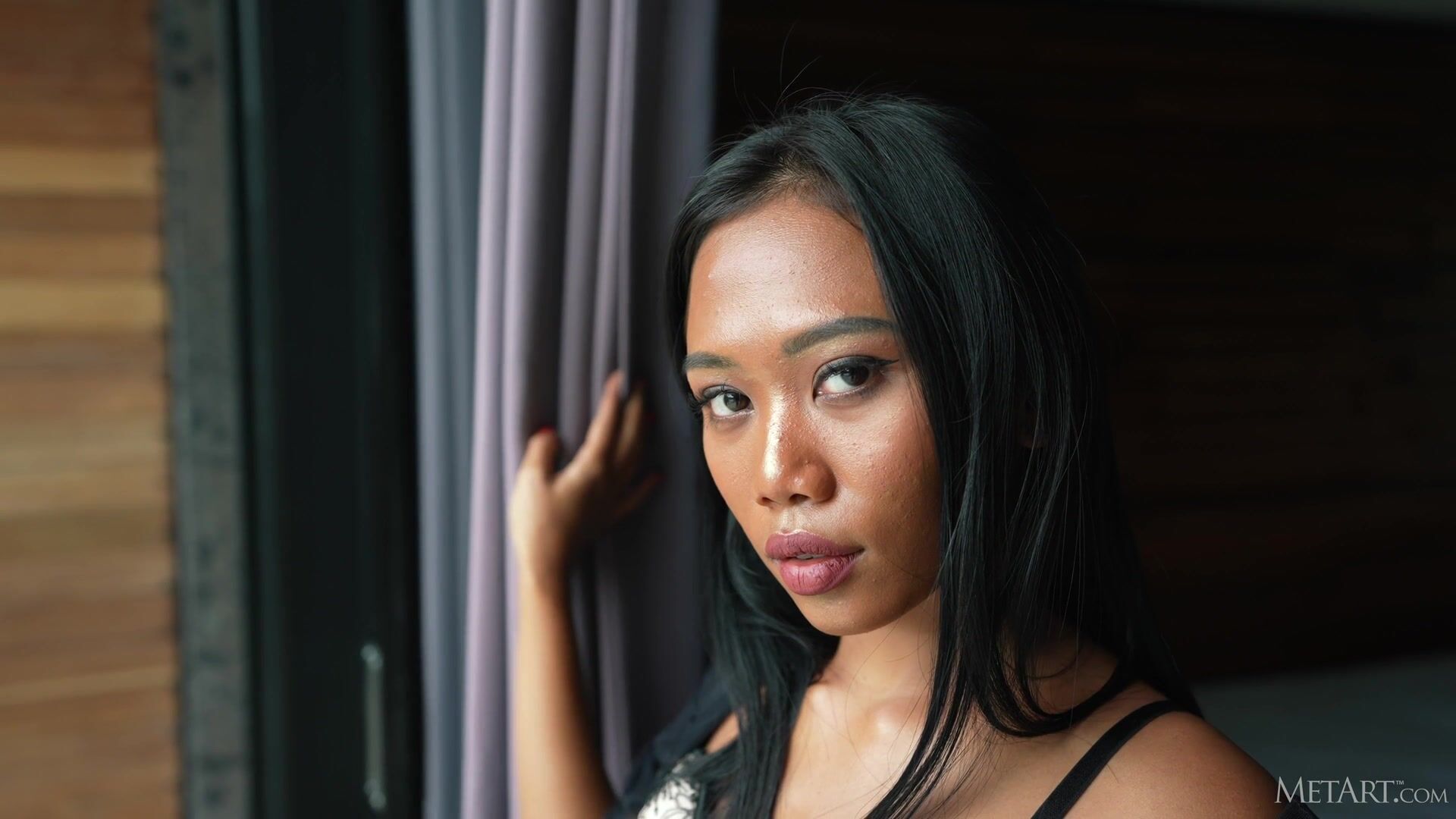 MetArt Sheeiziss Red Wine - Prndot.com